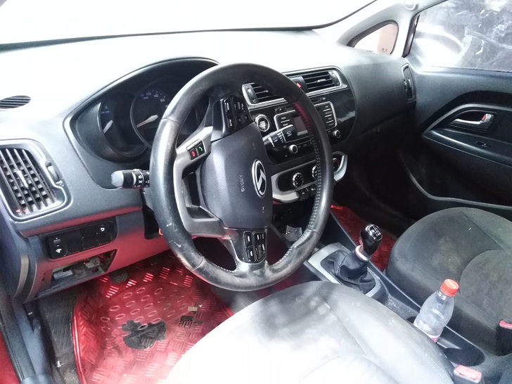  Kia RIO 2012    EN DESARME